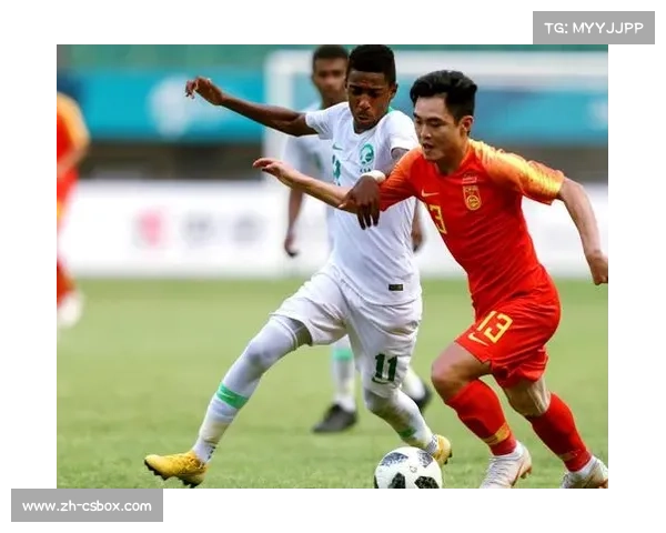 韩国球员严智星替补登场两脚射门造威胁,难挽球队败局